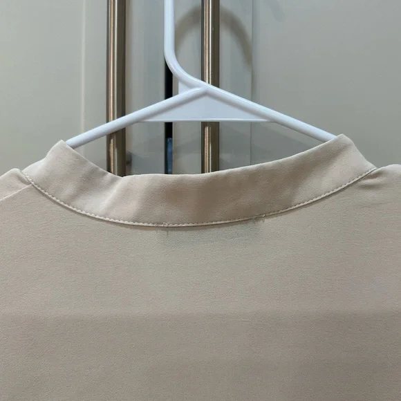 Versona Elegant Cream Blouse with Black Detailing- L - Picture 9 of 9